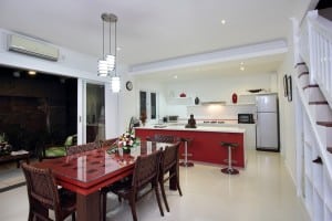 http://villaalun.com/wp-content/uploads/12-Kitchen1-300x200.jpg