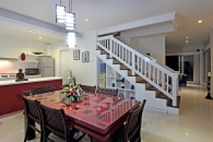 http://villaalun.com/wp-content/uploads/villa-alun-dining-room-300x200.jpg